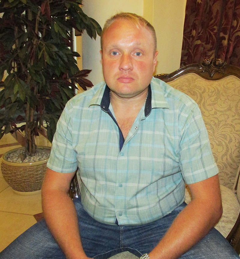 Герой России Евгений Александрович Капустин до сих пор не имеет собственного жилья.
