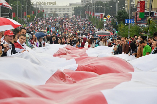 Протесты в Белоруссии вполне ложатся в сценарий «цветной революции».
