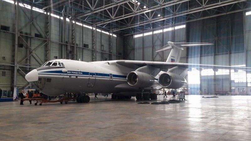 Сборка нового транспортного самолёта Ил-76МД-90А на предприятии «Авиастар-СП».