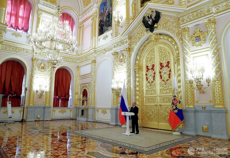 Президент РФ Владимир Путин выступает перед членами Совета Федерации Федерального Собрания РФ. 23 сентября 2020 г.