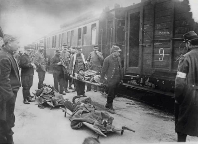 В первый же день самоубийственной атаки – 22 августа 1914 года - французы потеряли только убитыми 27 тысяч солдат и офицеров!
