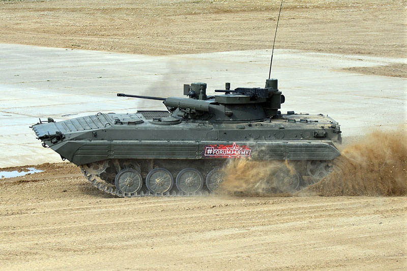 Модернизированная боевая машина пехоты БМП-1АМ «Басурманин» на полигоне Алабино.