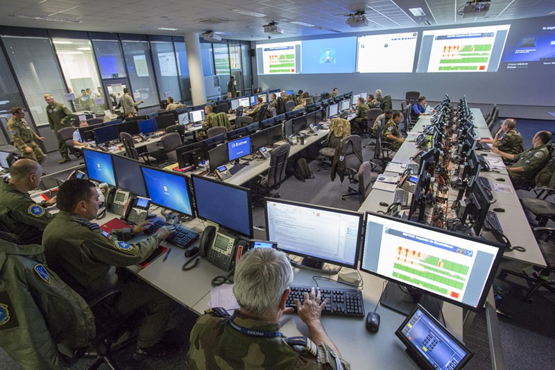 CYBERCOM через Координационный центр НАТО по реагированию на компьютерные инциденты (NCIRC) руководит многочисленными Центрами киберзащиты в Европе.