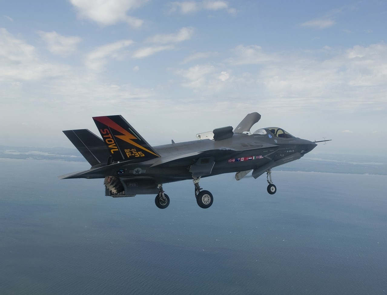 Самолёт F-35B STOVL (с укороченным взлётом и вертикальной посадкой) будет иметь эксплуатационный ресурс равный 2.100 лётным часам, вместо 9.000 заявленных.