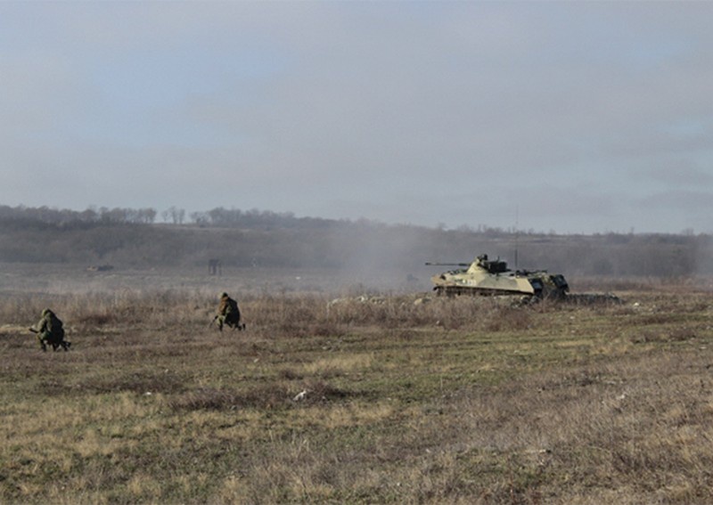 На полигоне Раевский в Краснодарском крае завершилось тактическое учение военнослужащих противотанковой батареи гвардейского десантно-штурмового Кубанского казачьего полка гвардейского горного соединения ВДВ.