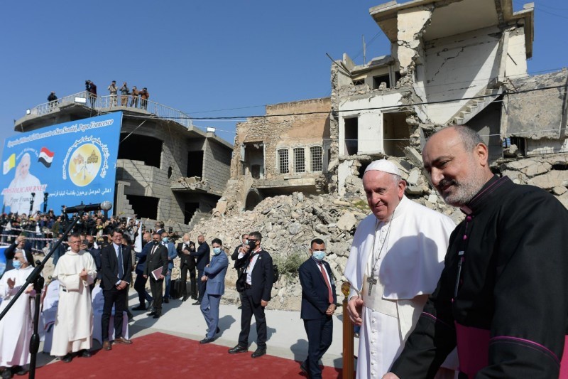 Папа римский Франциск посетил в Ираке немногочисленные общины местных христиан.