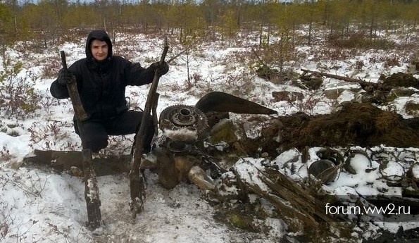 В феврале 2016 года поисковики работали в труднодоступном районе урочища Коровий Хребет в Ленинградской области.