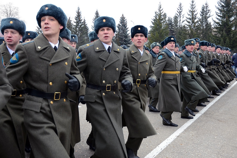 Российская армия должна стать своего рода кузницей кадров для всех ветвей власти.