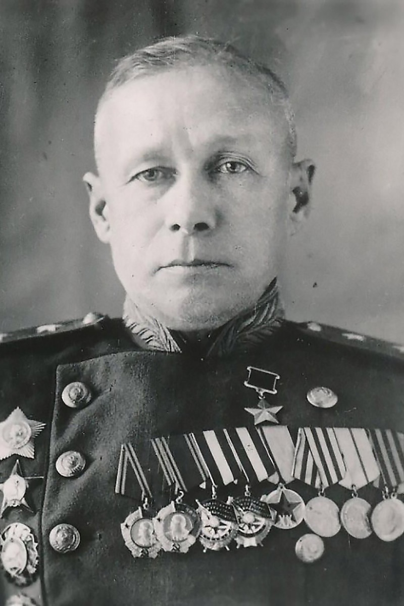 Великую Отечественную войну генерал Мишулин закончил начальником бронетанковых и механизированных войск 10-й гвардейской армии 2-го Прибалтийского фронта.