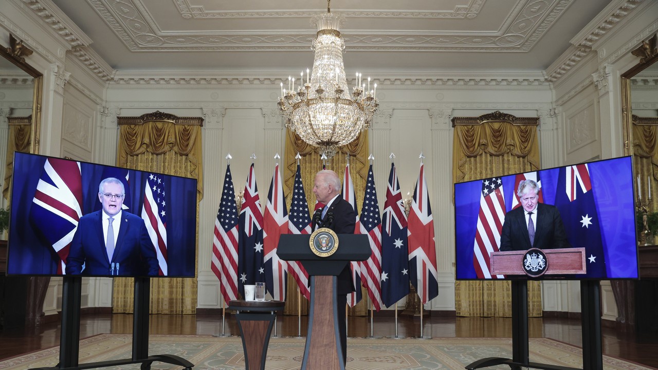 Джо Байден объявил о создании нового военного блока AUKUS в составе США, Великобритании и Австралии. 