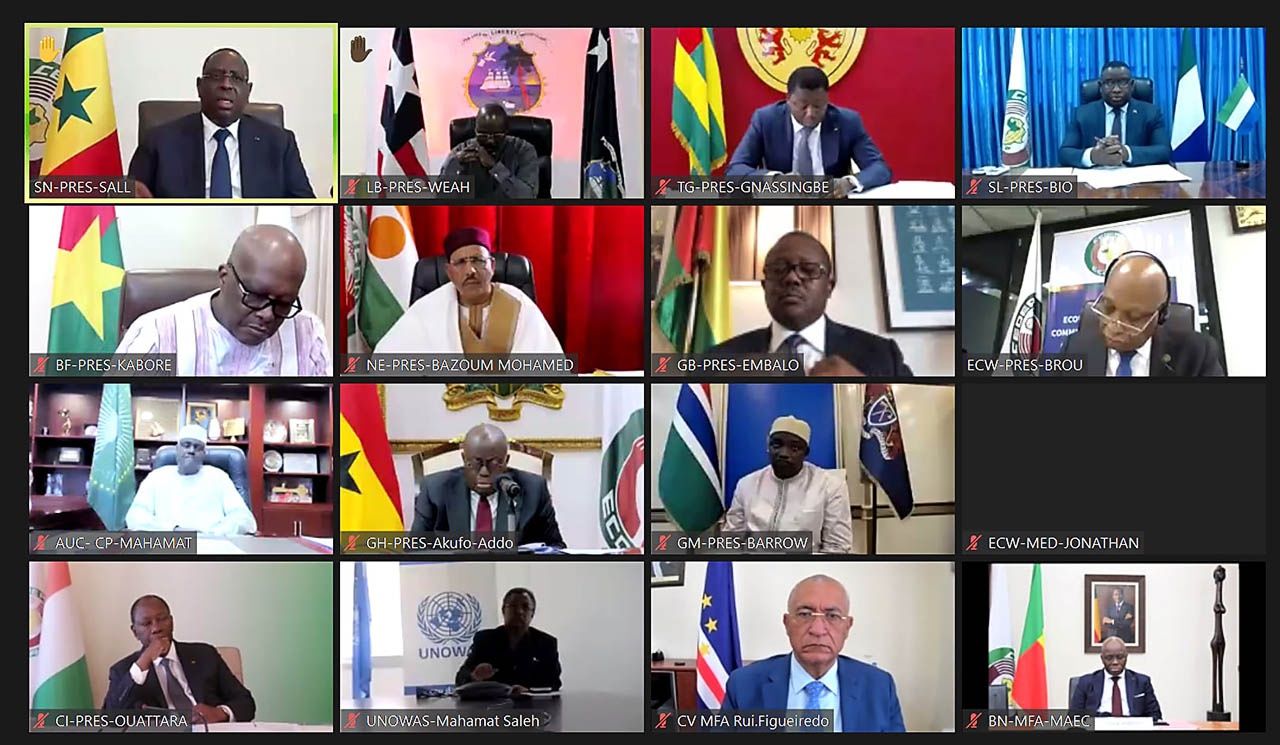 Экономическое сообщество стран Западной Африки провело экстренное видеосовещание по вопросу положения в Гвинее.