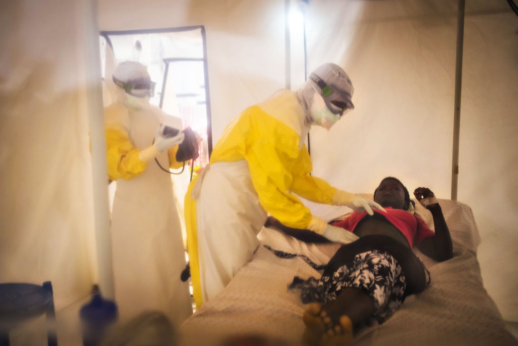 Американский эксперимент с Эболой в Африке значимых результатов не принёс.