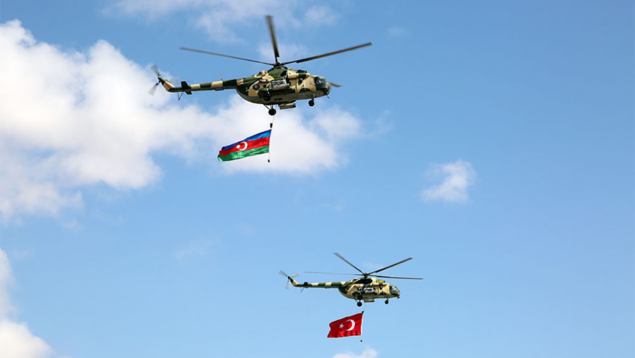 Турецко-азербайджанский тандем вкупе с ближайшим союзником Турции Пакистаном ставит перед собой амбициозные цели в регионе.