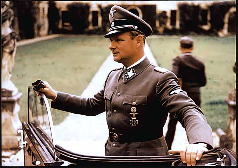 Генерал СС Карл Вольф вёл переговоры в Берне с Алленом Даллесом.