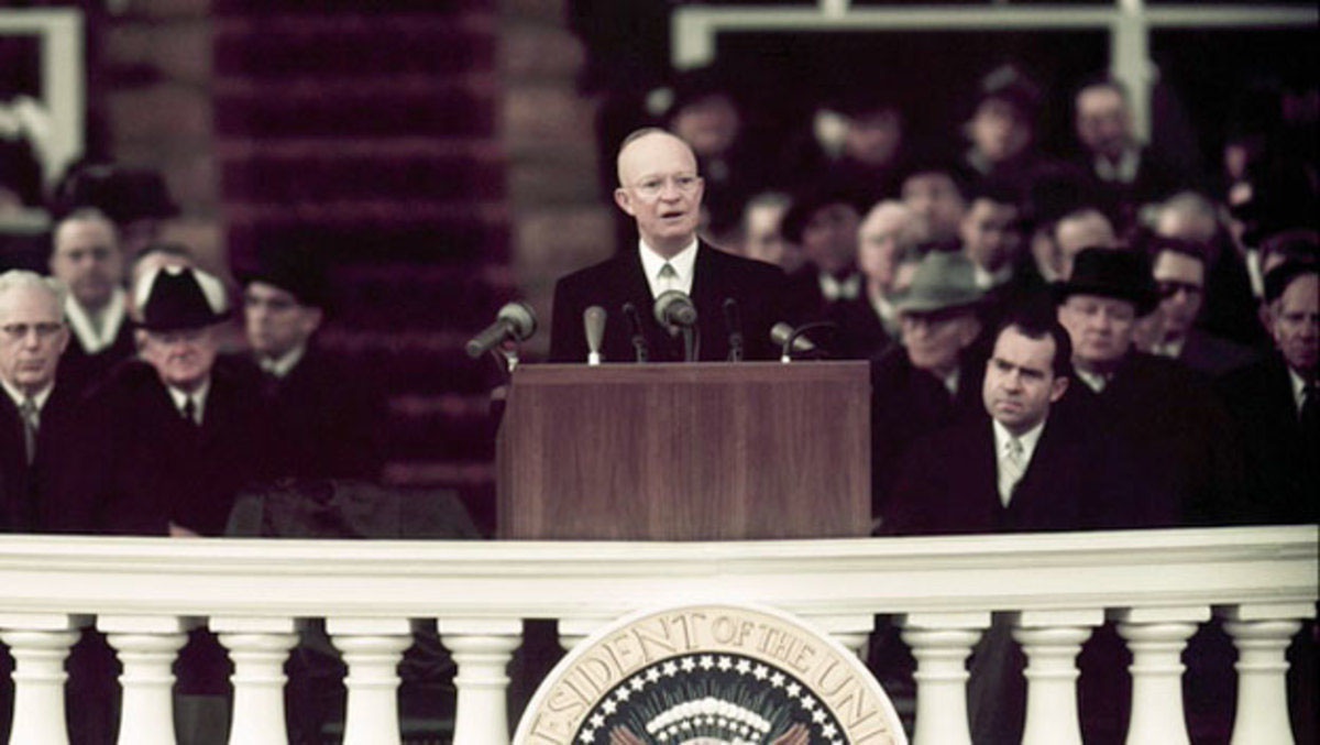 В день вступления в должность президент Дуайт Эйзенхауэр в своей речи говорил о «порабощённых народах Восточной Европы» и о том, что американцы «не могут смотреть на это равнодушно».