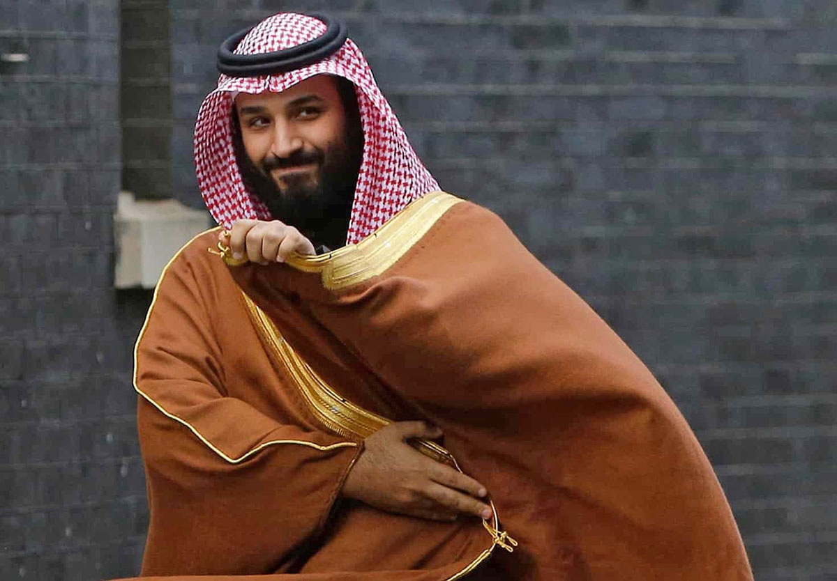 С разрешения короля Сальмана в июне 2017 г. МБС совершил дворцовый переворот, отобрав у Мухаммеда бин Найефа титул кронпринца.
