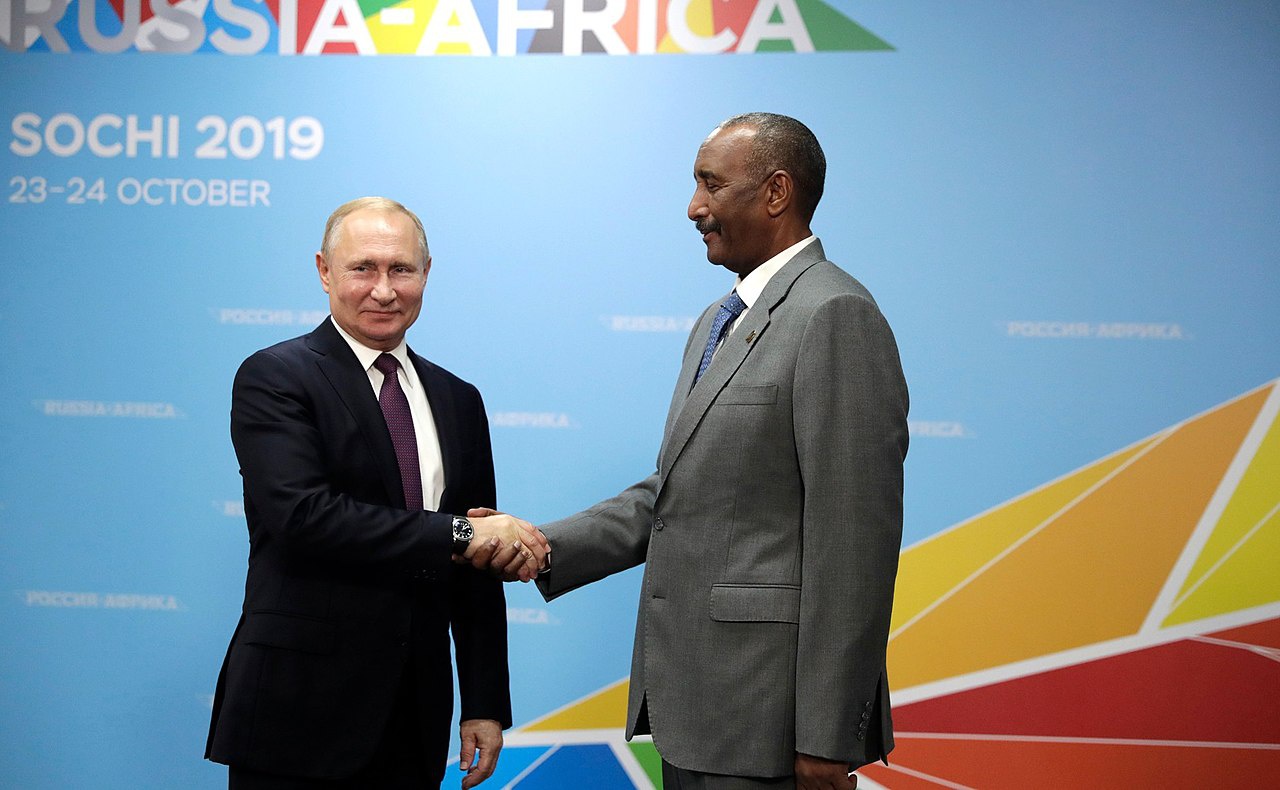 Генерал Абдель Фаттах аль-Бурхан заявил, что Судан остаётся верен достигнутому с Россией соглашению о создании российского пункта МТО в Порт-Судане сроком на 25 лет.