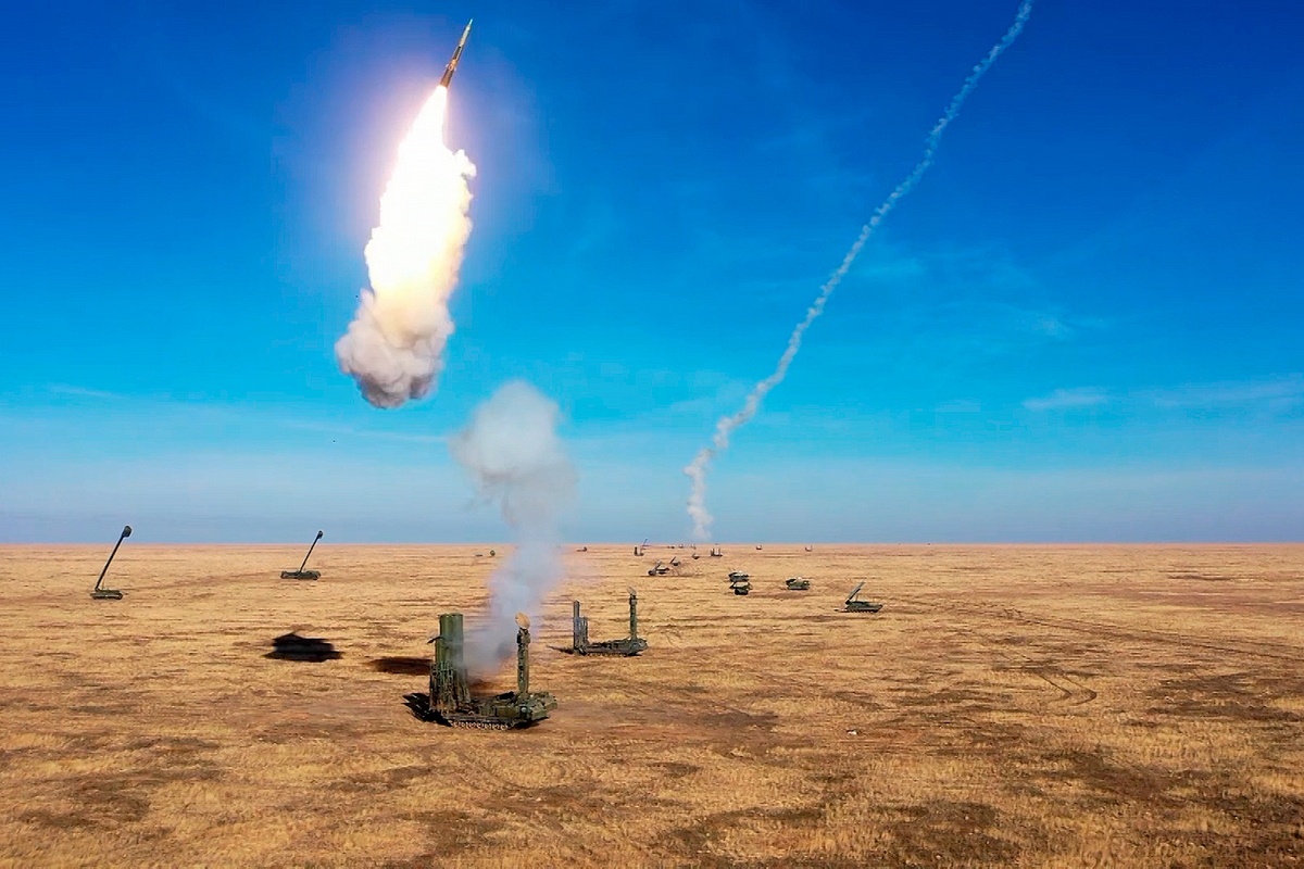 В начале ноября 2021 года на полигоне Капустин Яр в Астраханской области прошло масштабное учение войск противовоздушной обороны.