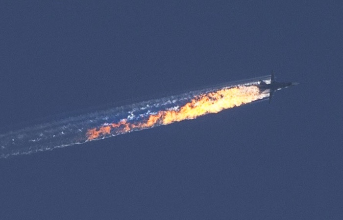 Подбитый турками в Сирии 24 ноября 2015 года Су-24.