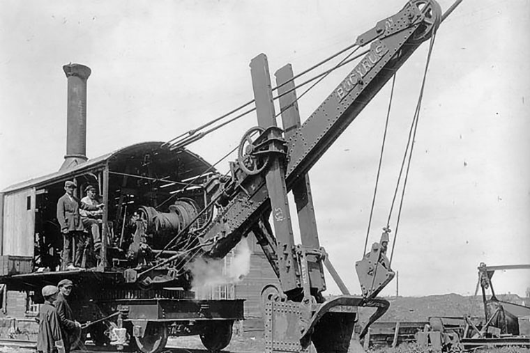 В начале 1930-х годов до 40% продукции тяжёлого американского машиностроения шло в СССР.