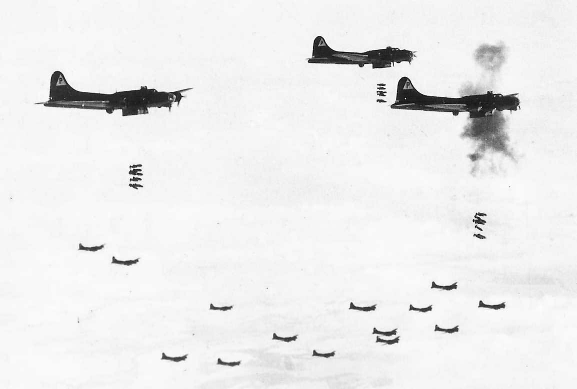 14 февраля 1945 года 62 бомбардировщика B-17 Flying Fortress сбросили 52 тонны бомб на густонаселённые районы Праги.