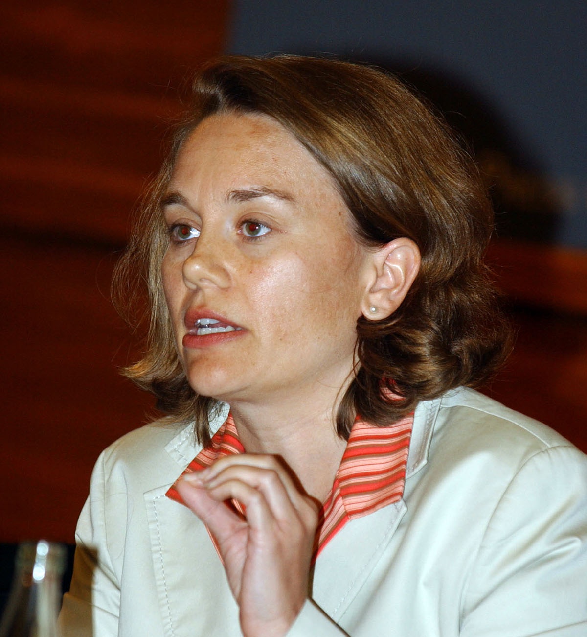 18 ноября Джулиана Смит утверждена на пост постоянного представителя США при НАТО.