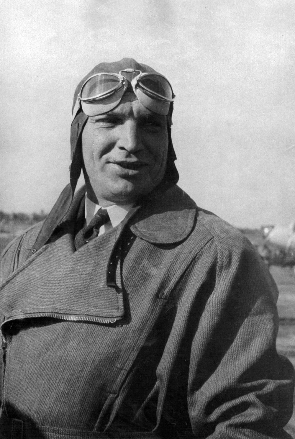 Валерий Чкалов искал новые способы боевого применения самолёта, которые бы принесли успех советским лётчикам в боях с врагами.