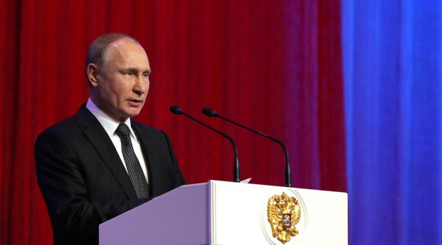 Только наступательная стратегия России обеспечит реализацию объявленной президентом В. Путиным политики установления «красной линии».