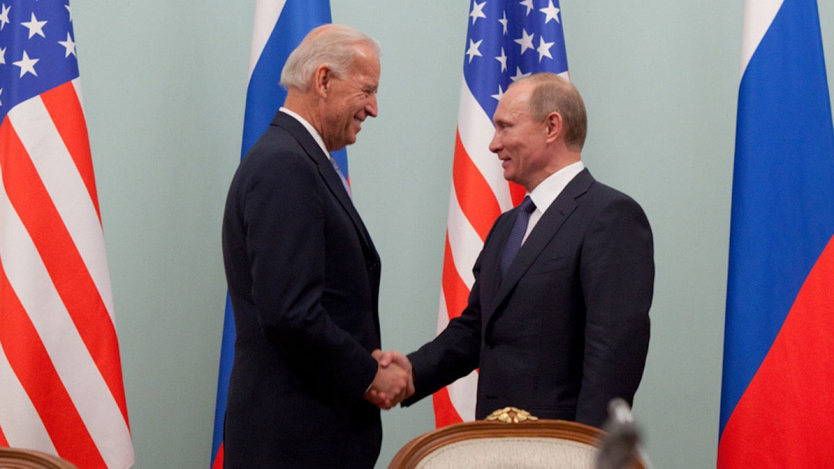 Есть мнение о том, что вся байка про «запланированное на январь-февраль 2022 года нападение России на Украину» была выдумана ради переговоров Джо Байдена и Владимира Путина.