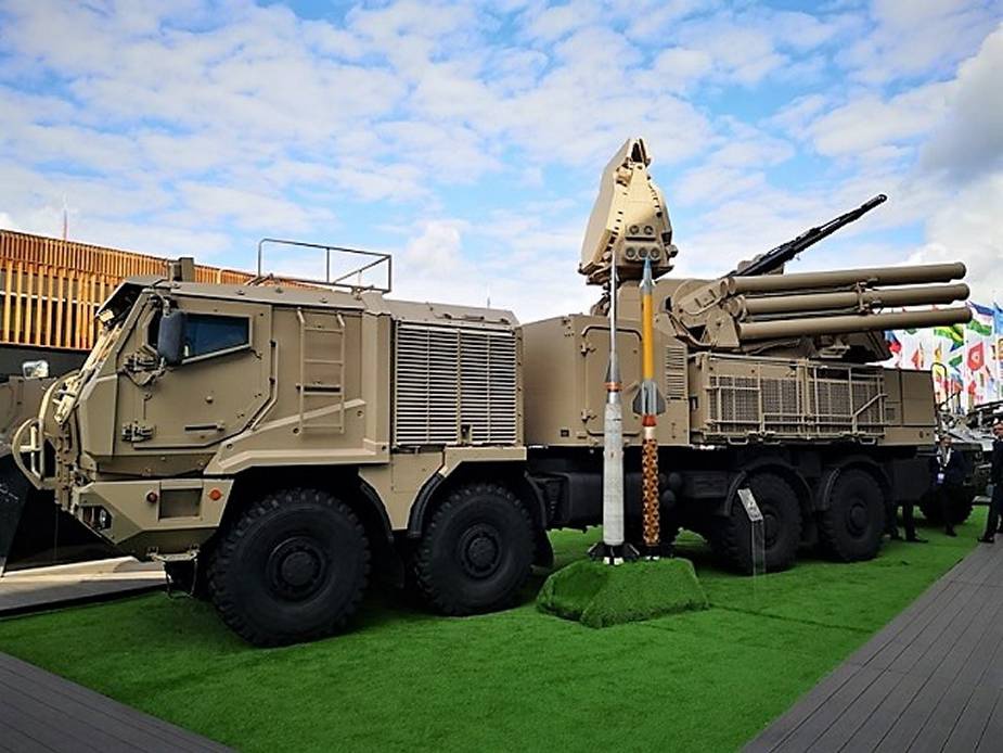 ЗРПК «Панцирь-С1М» планируется вооружить недорогими и точными малогабаритными ракетами, которые уже назвали «Летающие гвозди».