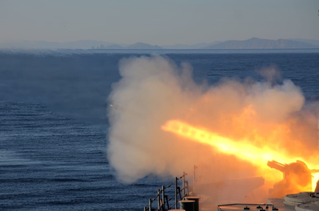 15 декабря фрегат «Маршал Шапошников» произвёл пуск ракеты новейшего противолодочного комплекса «Ответ».
