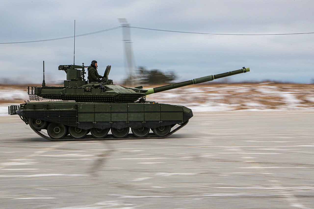 Hа пресс-туре связь поколений и возможности модернизации представил Т-90М «Прорыв» - самый современный в семействе «девяностых».