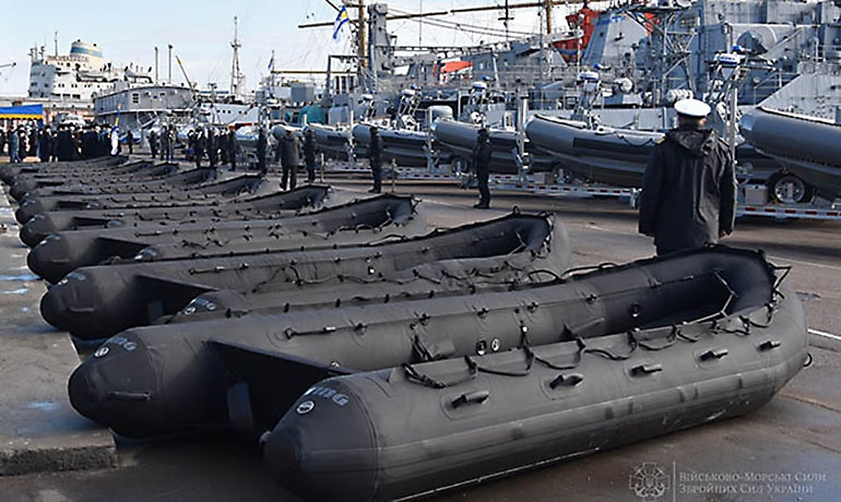 Надувные лодки США - надувному правительству и флоту Украины.