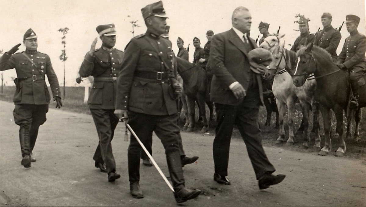 Государственный переворот в Латвии осуществили в мае 1934 года верные Улманису армия и части Национальной гвардии.
