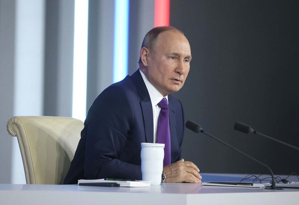 На пресс-конференции Владимир Путин заявил, что Москва в отличие от США и НАТО, никому не угрожает.