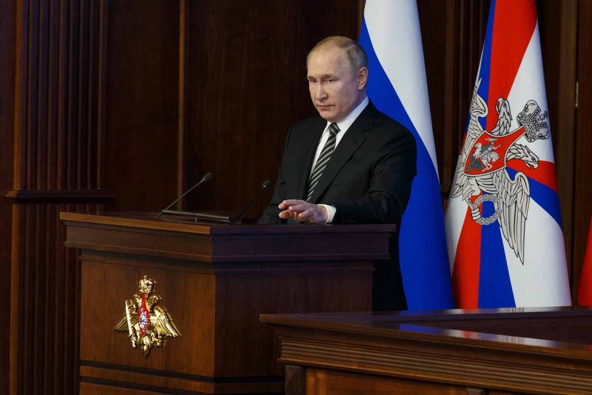 В Москве под руководством Верховного Главнокомандующего Вооружёнными силами России Владимира Путина прошло расширенное заседание Коллегии Минобороны.