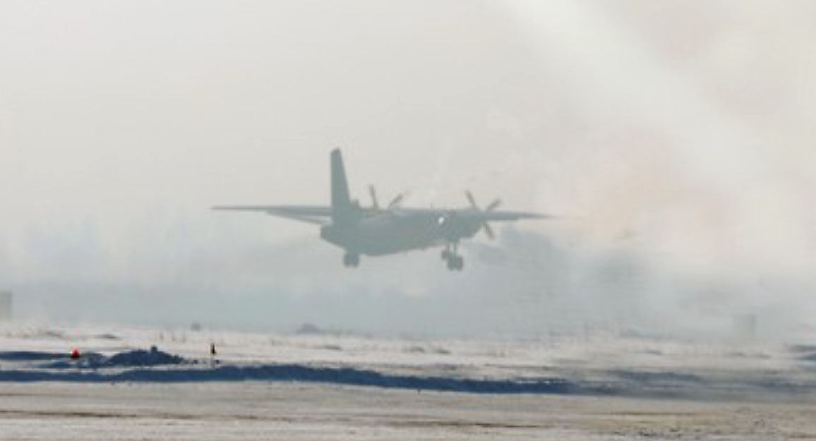Экипажи военно-транспортной авиации ВВО выполнили лётные задания в сложных метеоусловиях.