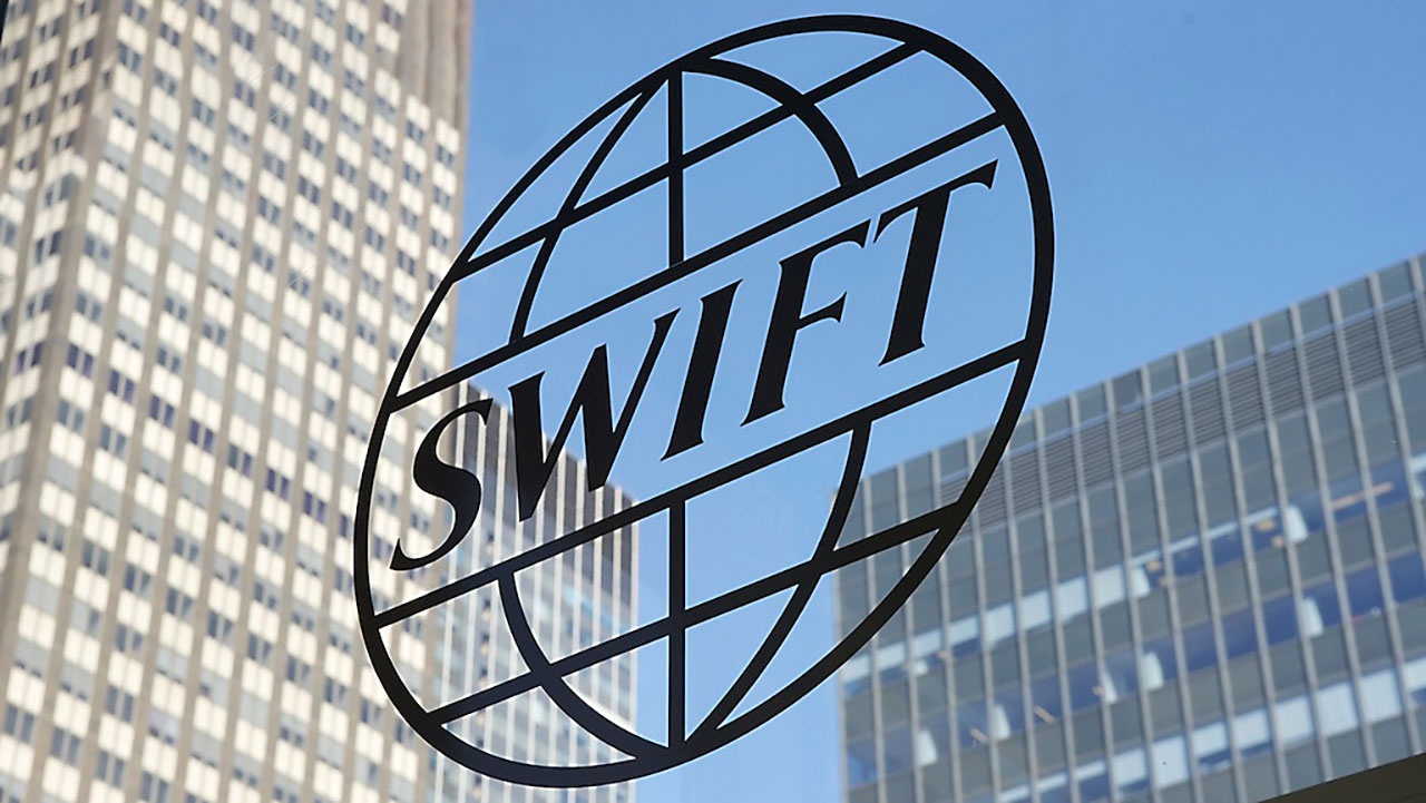 SWIFT, санкции и американское «кино» про агрессивную Россию