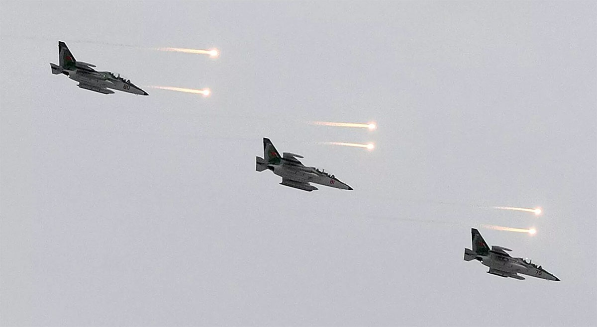 Экипажи самолётов Су-25 отработали авиационный удар по наземным целям.