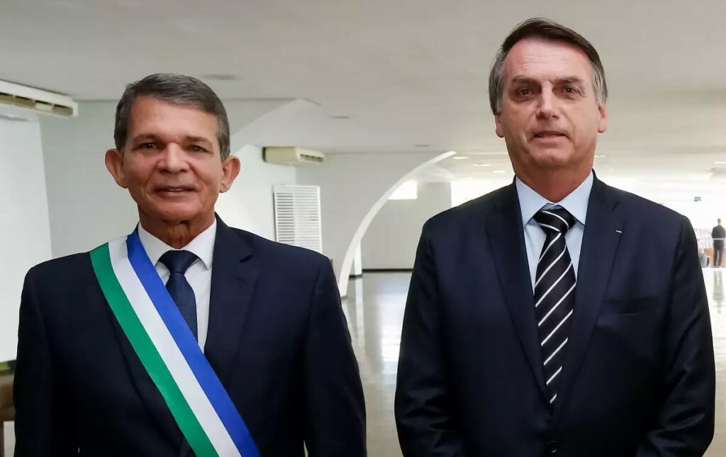 Болсонару назначил генерала резерва Хоакима Сильва-э-Луна руководителем национального нефтяного гиганта Petrobras.