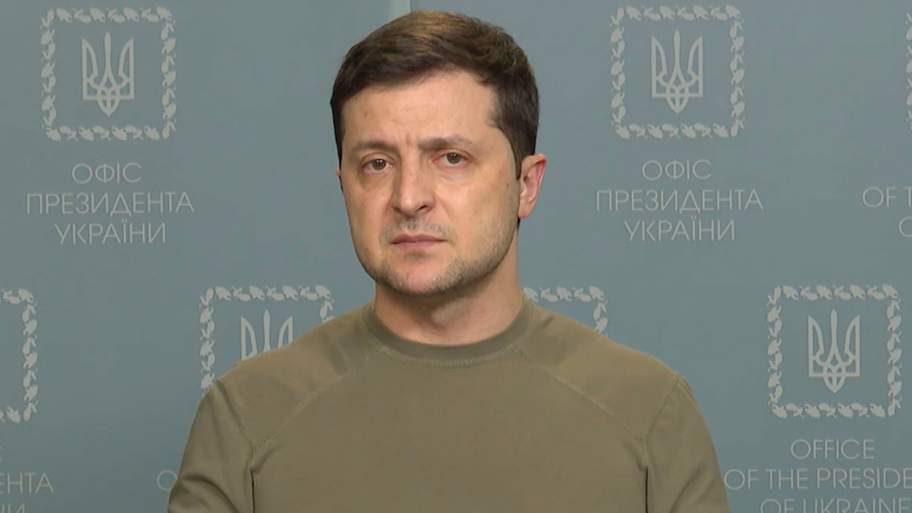Зеленский сообщил о 16 тысячах иностранных наемников, едущих на Украину. 