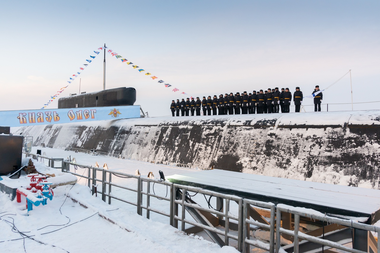 Подъём флага ВМФ на АПЛ «Князь Олег».