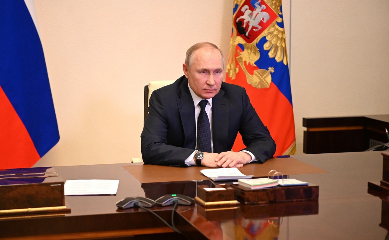 6 марта Владимир Путин подписал новый федеральный закон против взяточников. Он вносит изменения в одну из статей ФЗ «О банках и банковской деятельности» и закон «О противодействии коррупции».