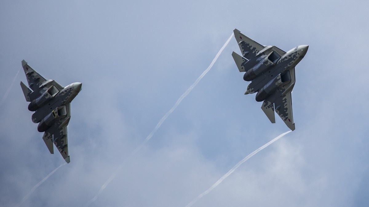 Почему многофункциональные Су-57 и сверхзвуковые бомбардировщики-ракетоносцы Ту-22М3 ждут приказа