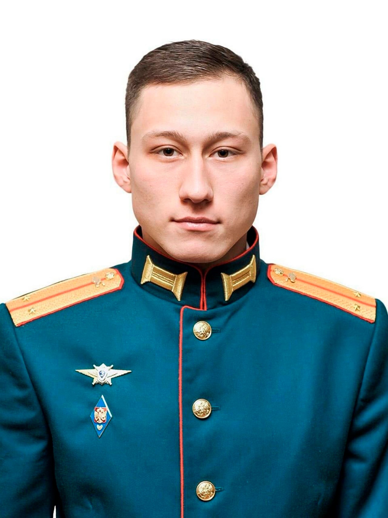 Герой России, старший лейтенант Дамир Исламов, командир танка.