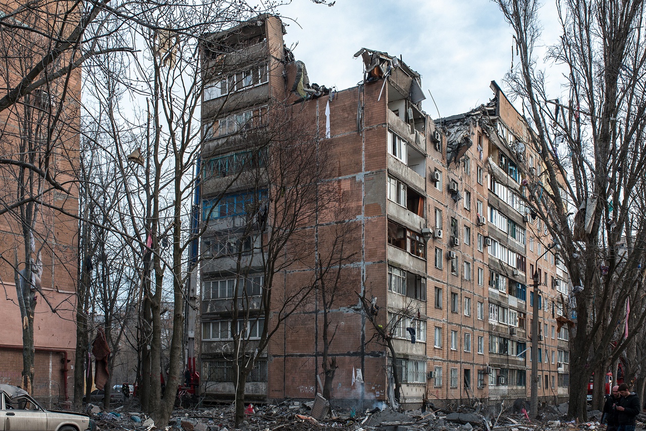 А вот это не фейк: реальные разрушения в Донецке после удара артиллерии ВСУ.