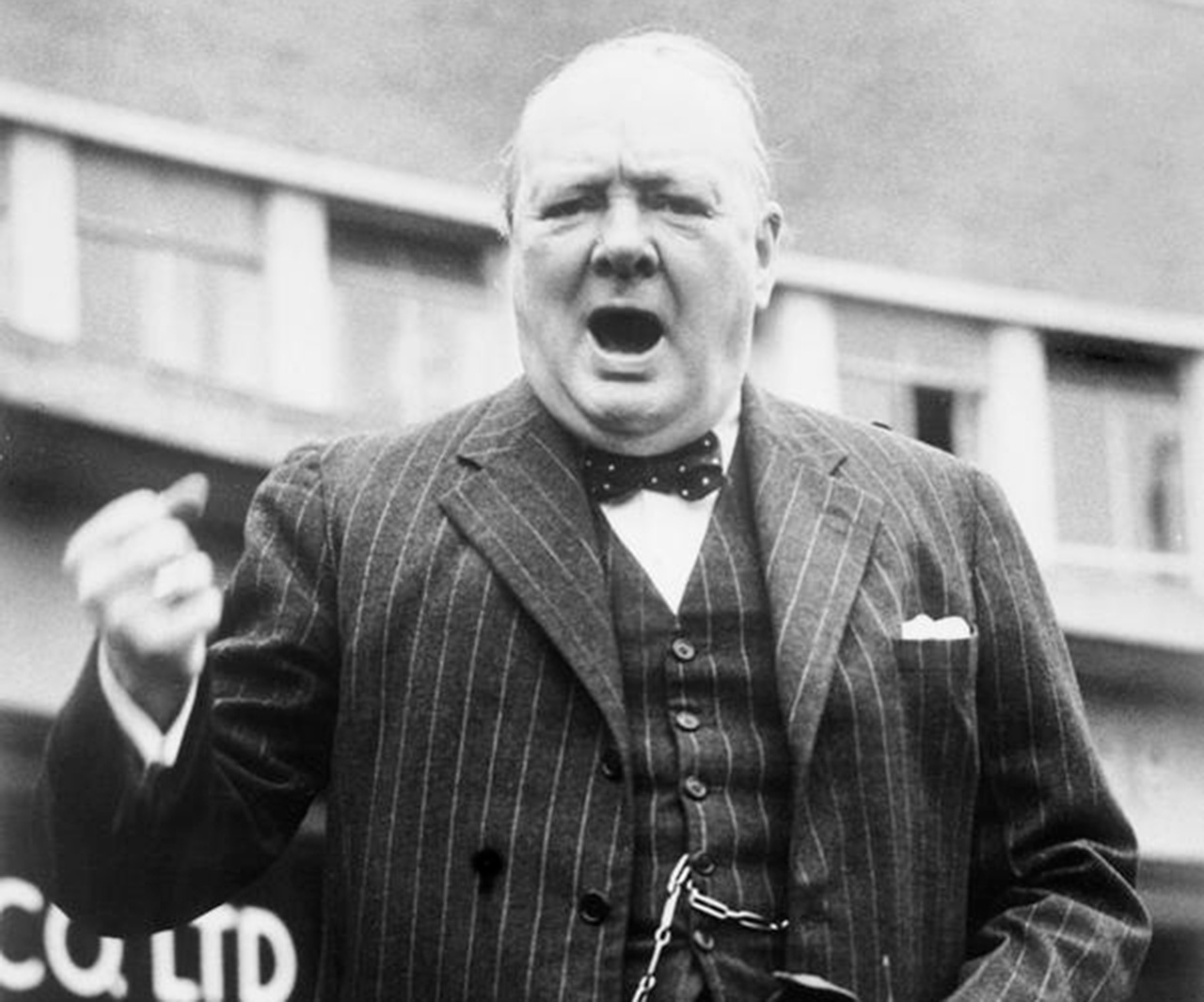 Уинстон Черчилль в июле 1945 г. планировал напасть, а в 1947 году нанести атомный удар по Советскому Союзу. В результате отгородился от СССР «железным занавесом».