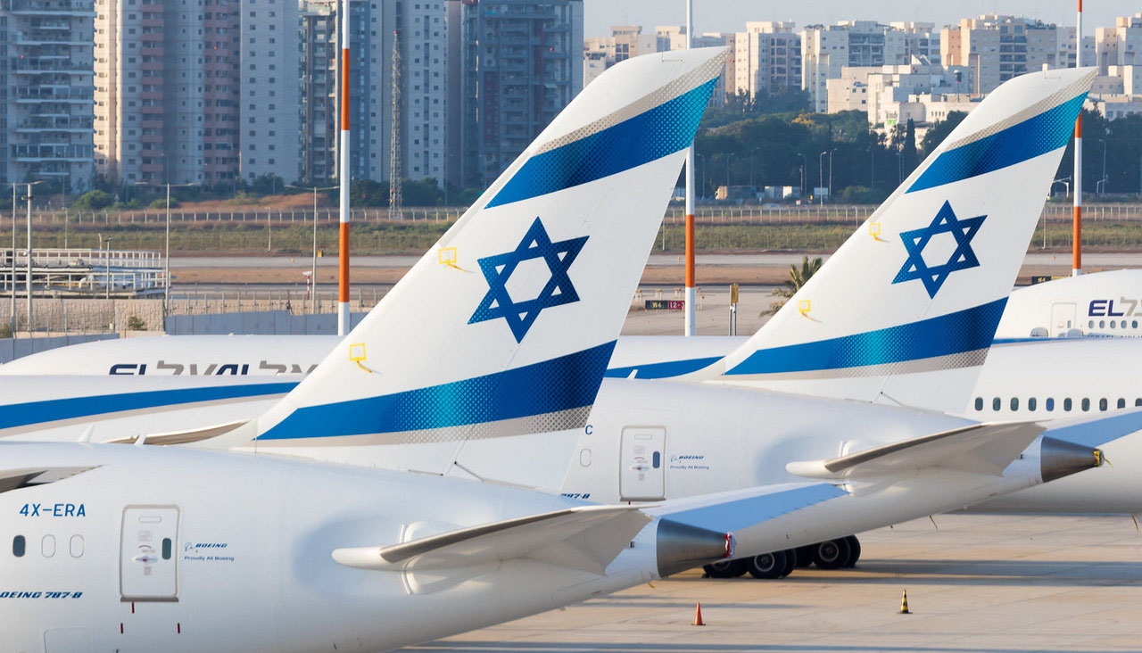 Почти все сотрудники представительств авиакомпании EL AL являются агентами израильской разведки.