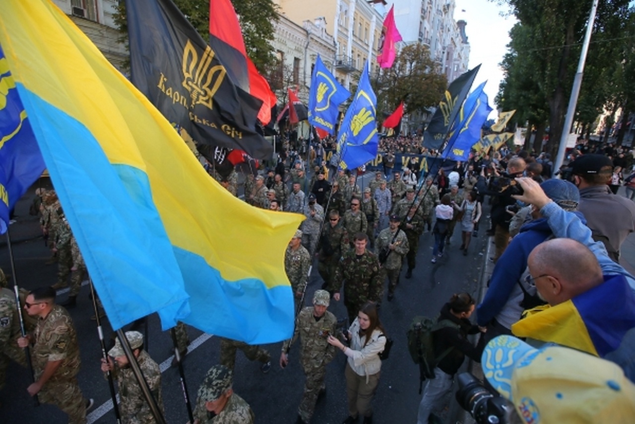 Современные поборники «нового порядка» не скрываясь маршируют по украинским городам. Пока...