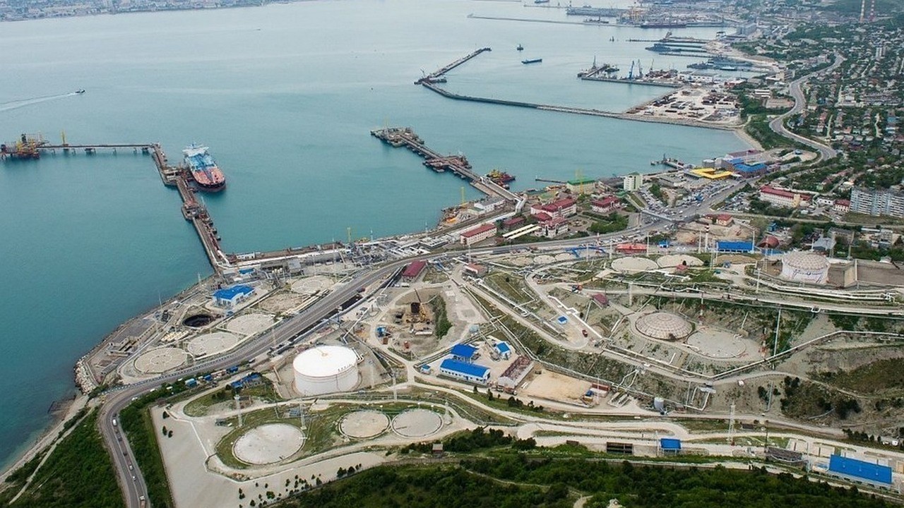 Новороссийский нефтяной терминал.